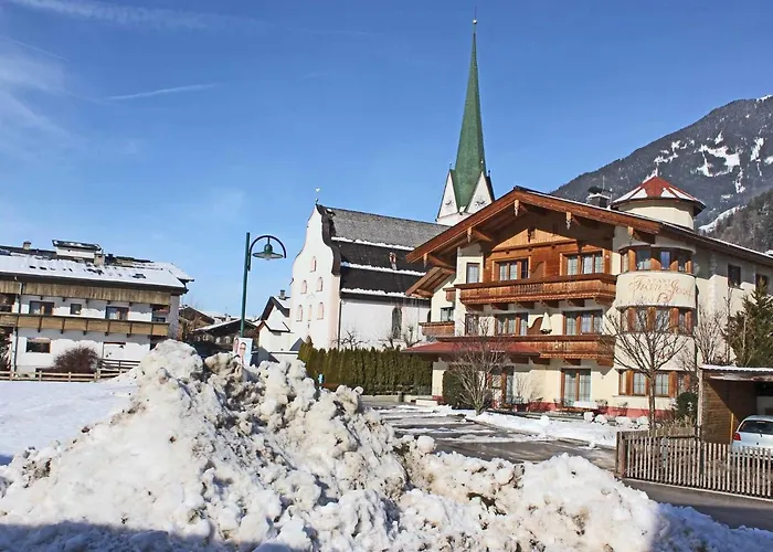 Holiday Home In Kaltenbach Near Ski Lift 스텀