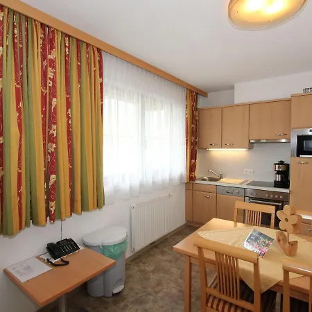 In Kaltenbach Near Lift シュトゥンム