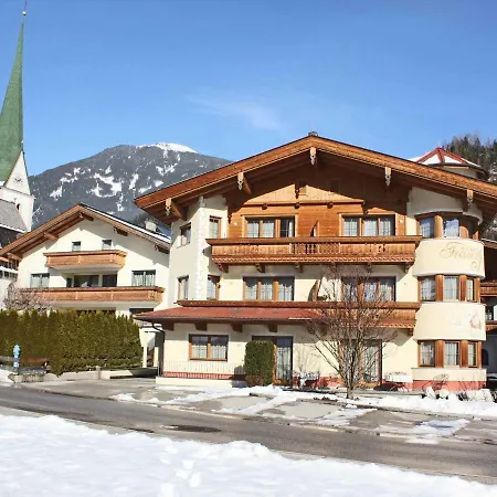 Holiday Home In Kaltenbach Near Ski Lift Apartman Stumm