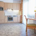 Holiday Home In Kaltenbach Near Ski Lift דירה
