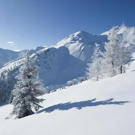 Holiday Home In Kaltenbach Near Ski Lift * שטום